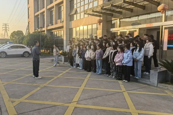 深化人才培養(yǎng),拓展合作空間——皖江工學院師生到訪中鋼國檢安徽分公司參觀交流